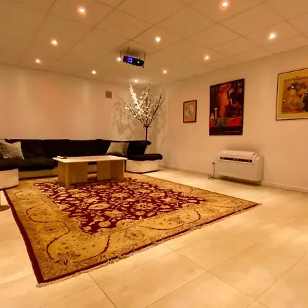 Chambres dans une villa *